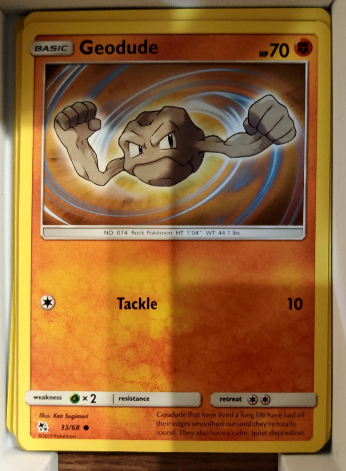 Geodude - 33/68 - - HIDDEN FATES - Pokemon - Common | AA71-14