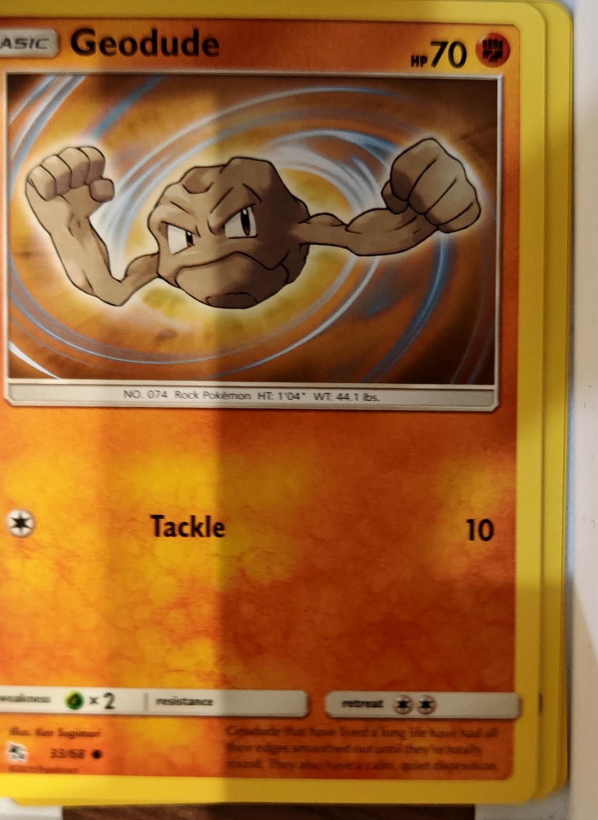 Geodude - 33/68 - - HIDDEN FATES - Pokemon - Common | AA69-4