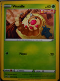 Weedle - 001/198 - - CHILLING REIGN - Pokemon - Common | AA58-42