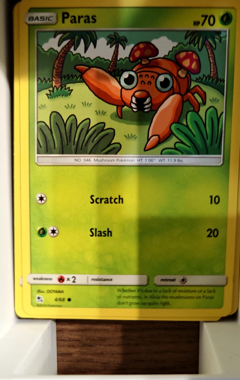 Paras - 4/68 - - HIDDEN FATES - Pokemon - Common | AA71-32