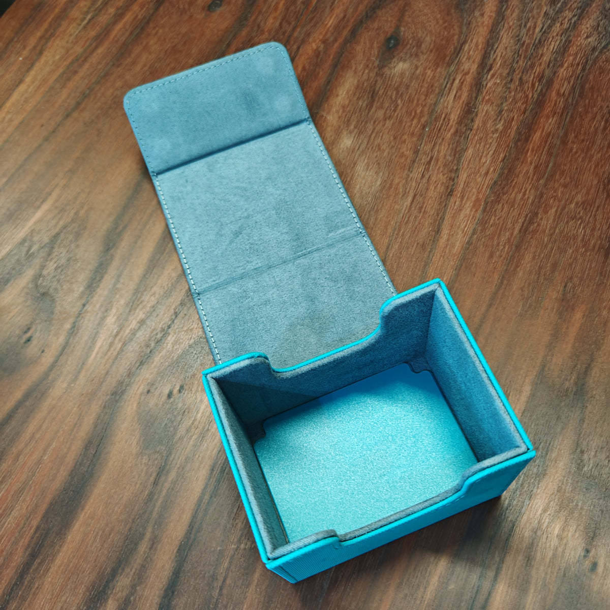 Trading Card Game (TCG): Patterned Magnetic TCG Deck Box