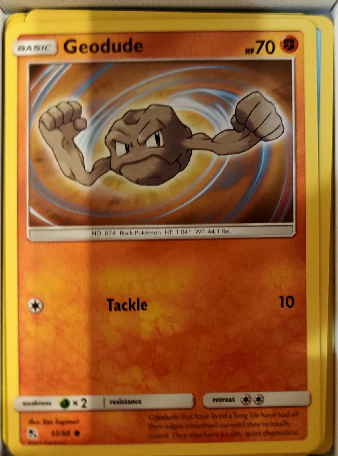 Geodude - 33/68 - - HIDDEN FATES - Pokemon - Common | AA68-11