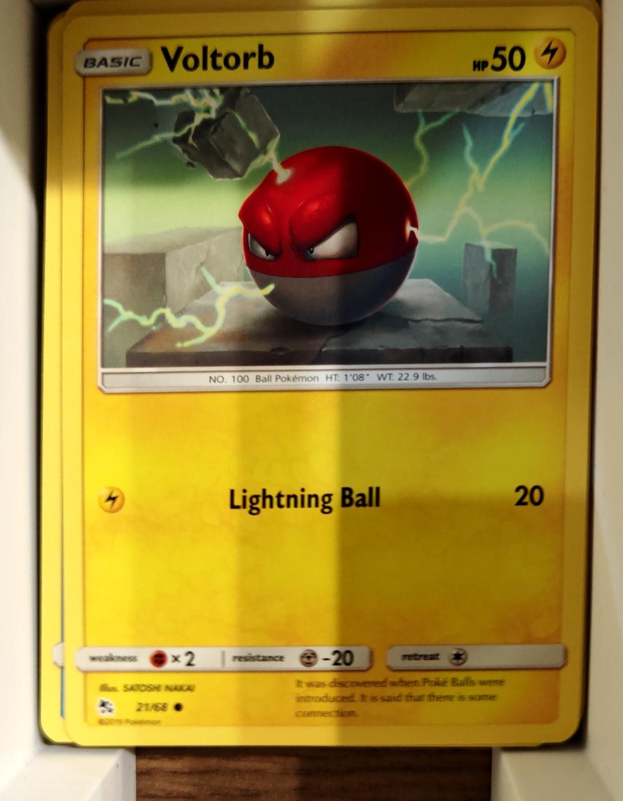 Voltorb - 21/68 - - HIDDEN FATES - Pokemon - Common | AA71-30