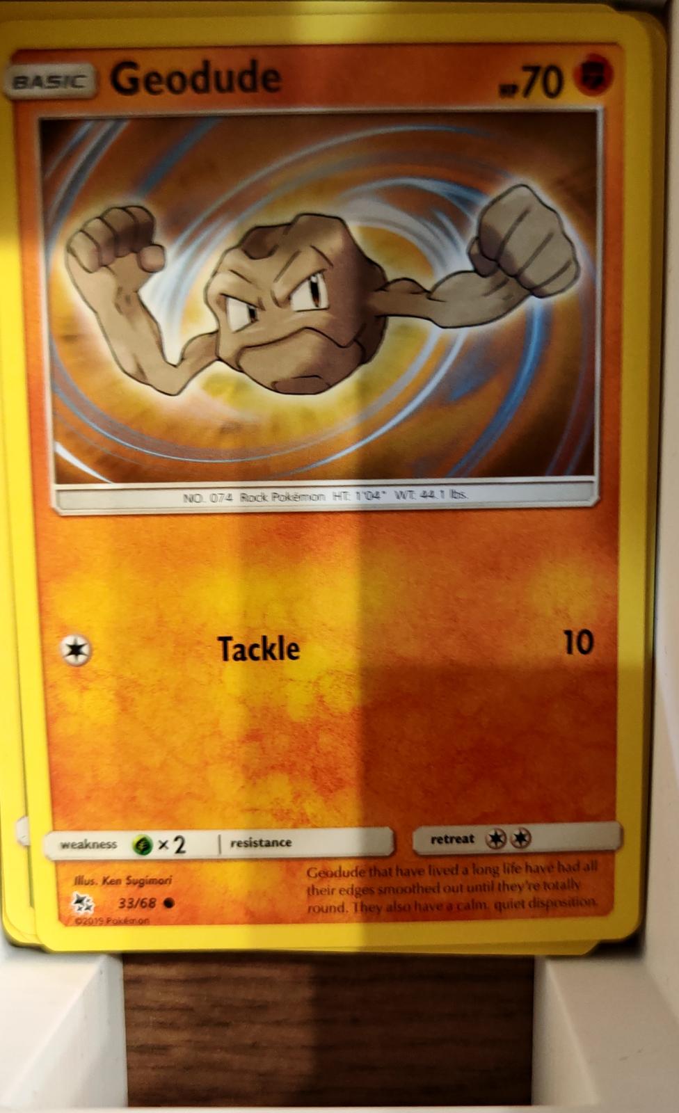 Geodude - 33/68 - - HIDDEN FATES - Pokemon - Common | AA71-34