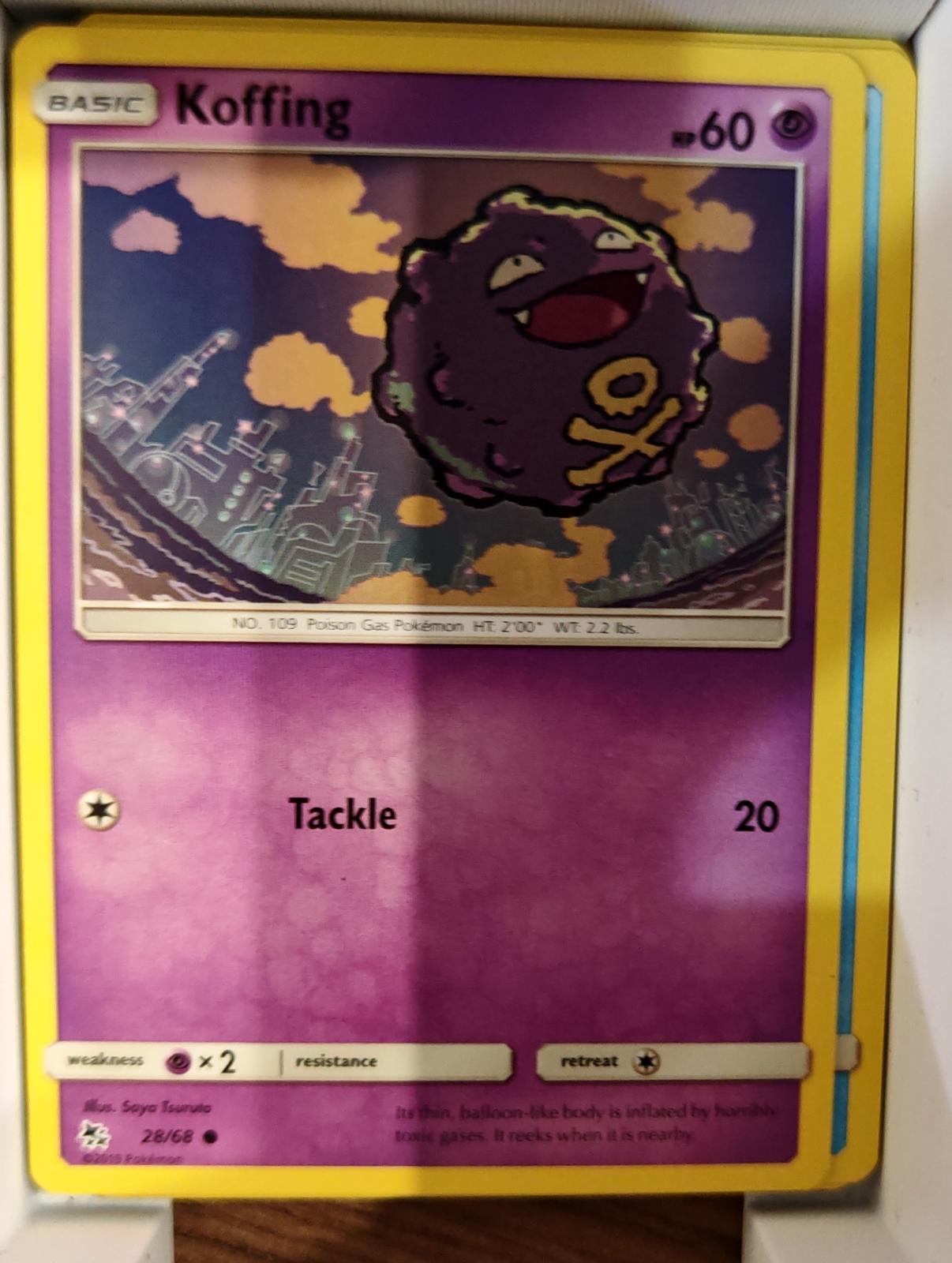Koffing - 28/68 - - HIDDEN FATES - Pokemon - Common | AA69-14
