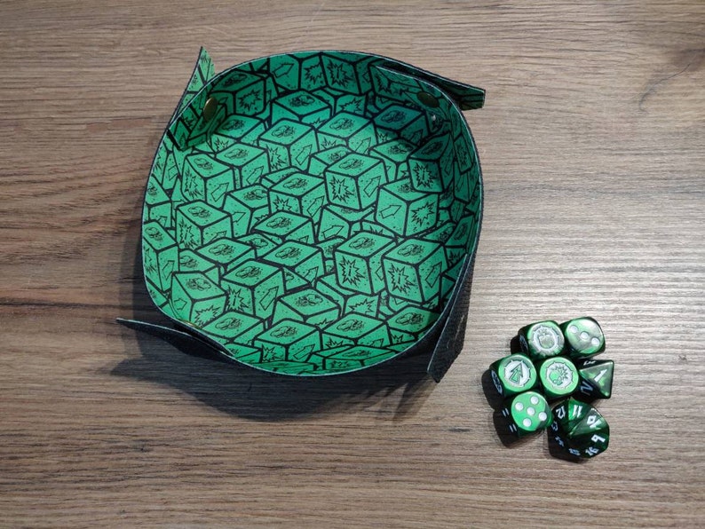 Folding neoprene press stud dice tray additional photograph