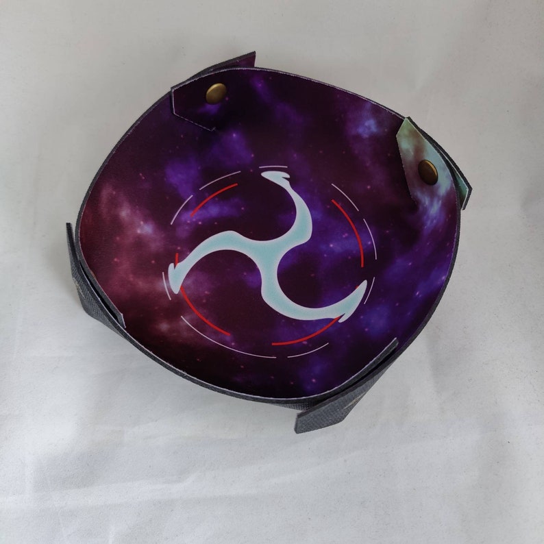 Sci-fi horror intruder dice tray second angle