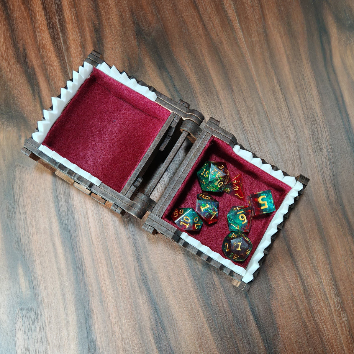 Gifts for Gamers - Mimic Chest Board Game Tabletop Gaming Gifts Accessories, RPG D&D Dice