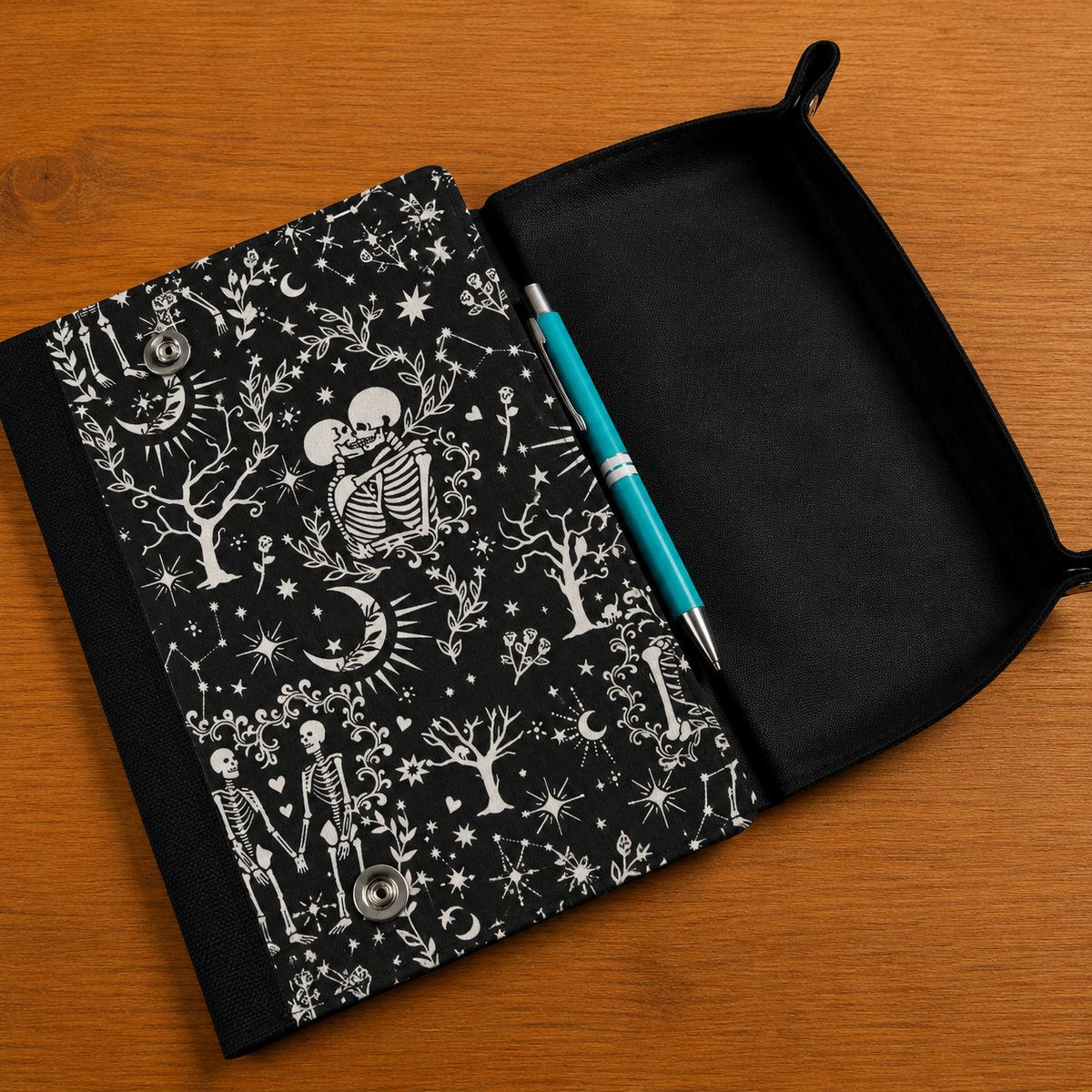 Skeleton Lovers A5 notebook dice tray